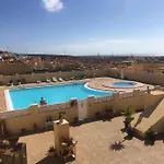 Villa Private Terrace - Parking - Pool