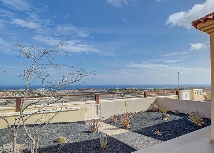 Private Terrace - Parking - Pool فيلة *