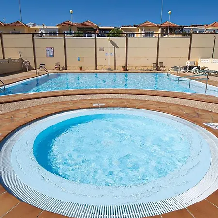 Villa Private Terrace - Parking - Pool